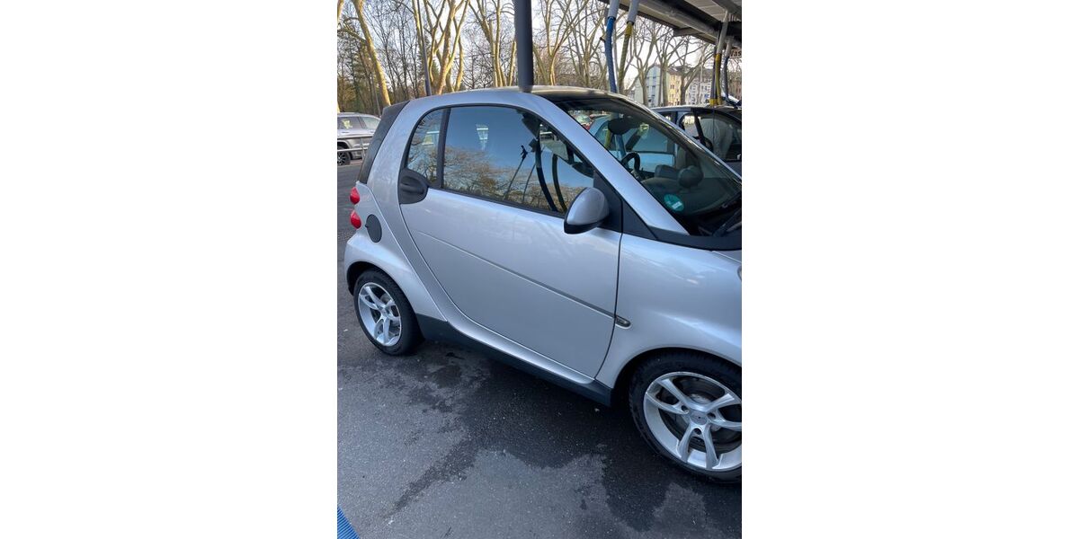 Smart ForTwo 183.693 km 2.500 &euro; Köln 50769