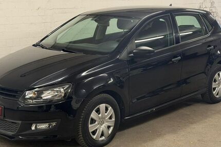 VW Polo 83.680 km 6.800 &euro; Düsseldorf 40468
