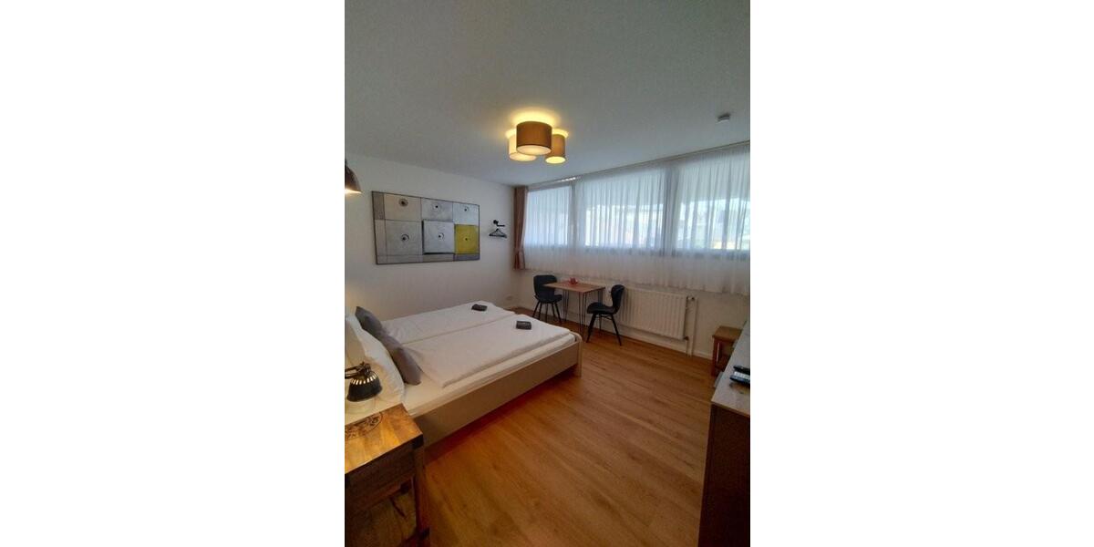 Mikro-Hotel in Köln voll genehmigter Beherbergungsbetrieb mit 8 Betten 4 Zimmern, studentisches Wohnen denkbar - Gewerbeobjekt Köln Mülheim | Angebot:22794810