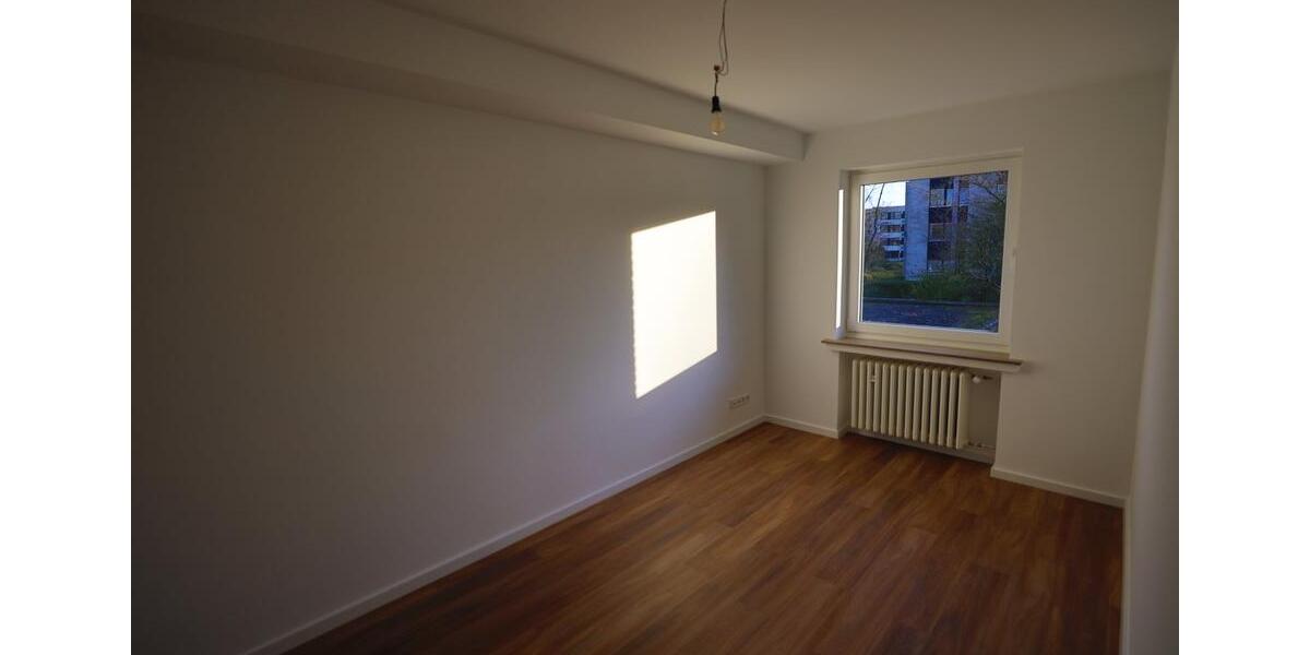 große helle Wohnung mit Garten im Stadionviertel 4 zimmer