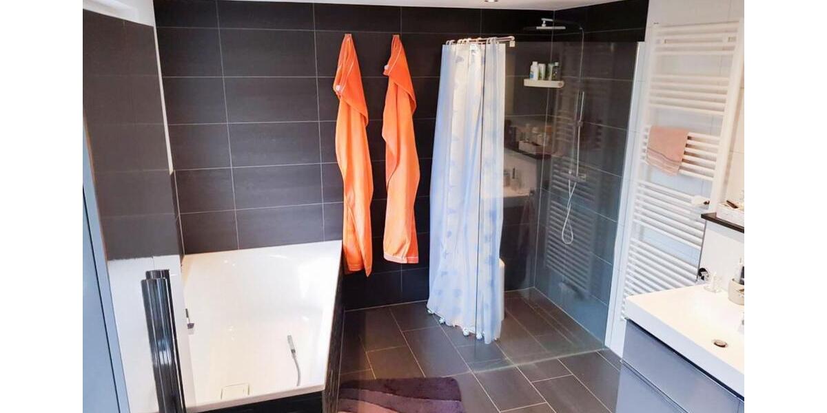 Etagenwohnung Overath - 3 Zimmer, 120 m&sup2;, 1.250&euro; | Angebot:25256396