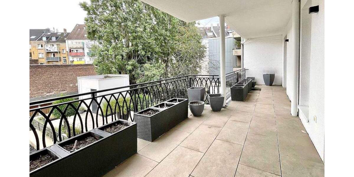 Etagenwohnung Düsseldorf Friedrichstadt - 3 Zimmer, 162 m&sup2;, 2.500&euro; | Angebot:25471854