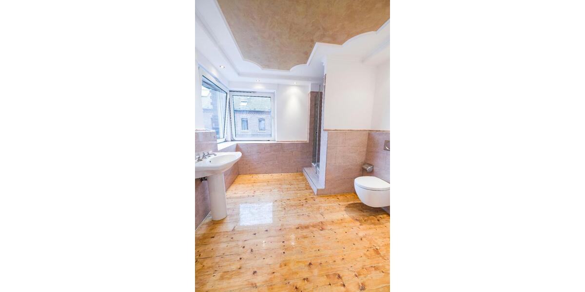 Großzügige 2-Zimmer-Maisonette (77 m²) mit Dachterrasse frisch zimmer