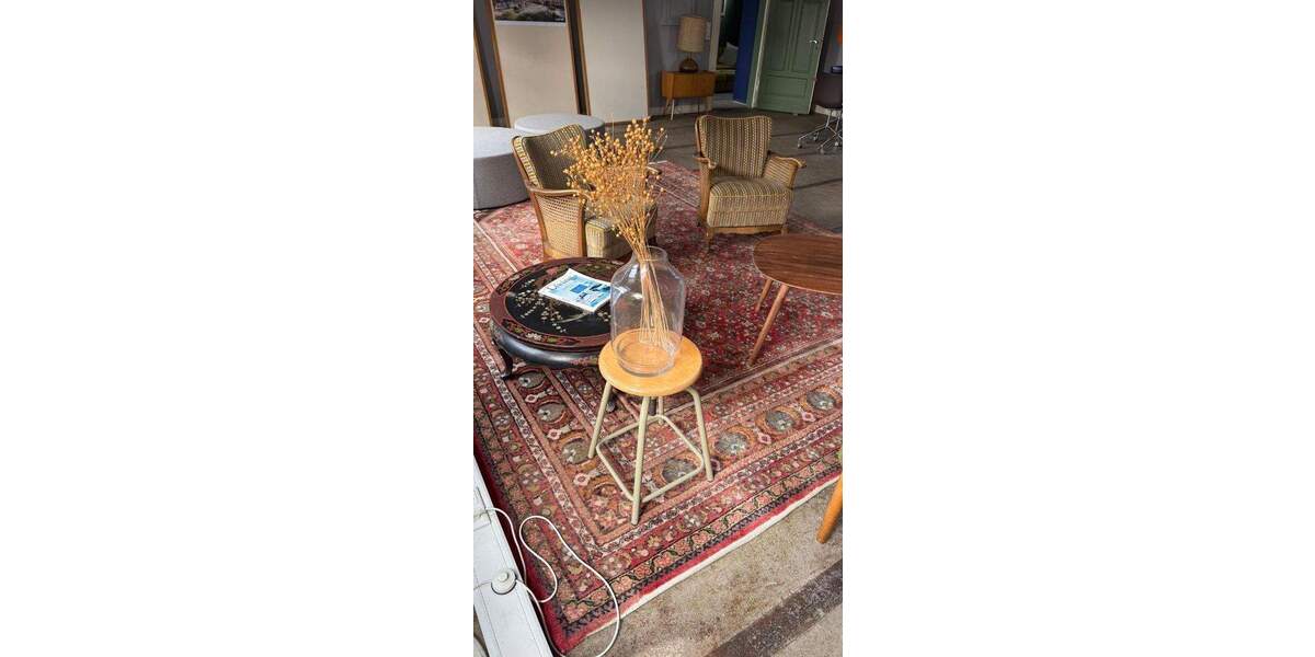 Büroraum 5: Moderner Arbeitsplatz mit industriellem Charme in Haan zimmer