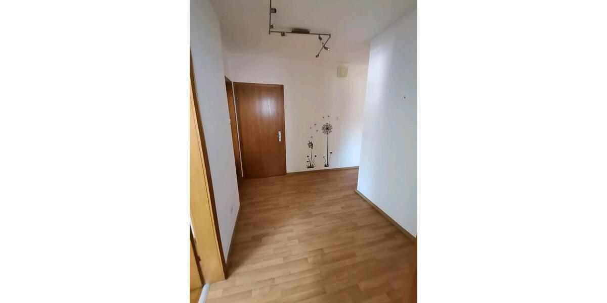 Etagenwohnung Wermelskirchen - 3 Zimmer, 80 m&sup2;, 1.070&euro; | Angebot:26381653