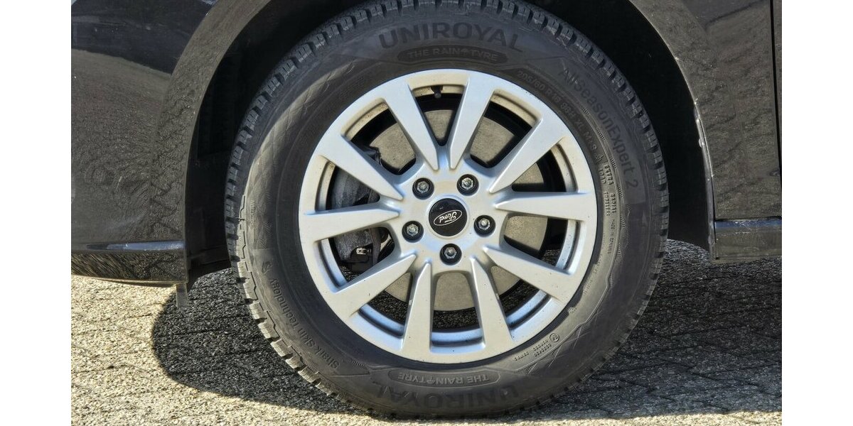 Ford Tourneo Connect Titanium|PDC v+h|Sitzheizung 52.992 km 22.950 &euro; Wermelskirchen 42929