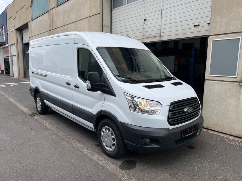 Ford Transit 60.659 km 16.990 € Niederkassel 53859