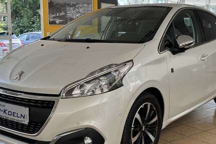 Peugeot 208 89.500 km 8.999 &euro; Kerpen 50171