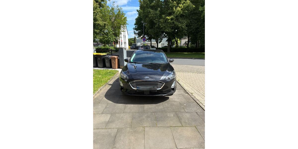Ford Focus 60.000 km 16.490 &euro; Troisdorf 53842