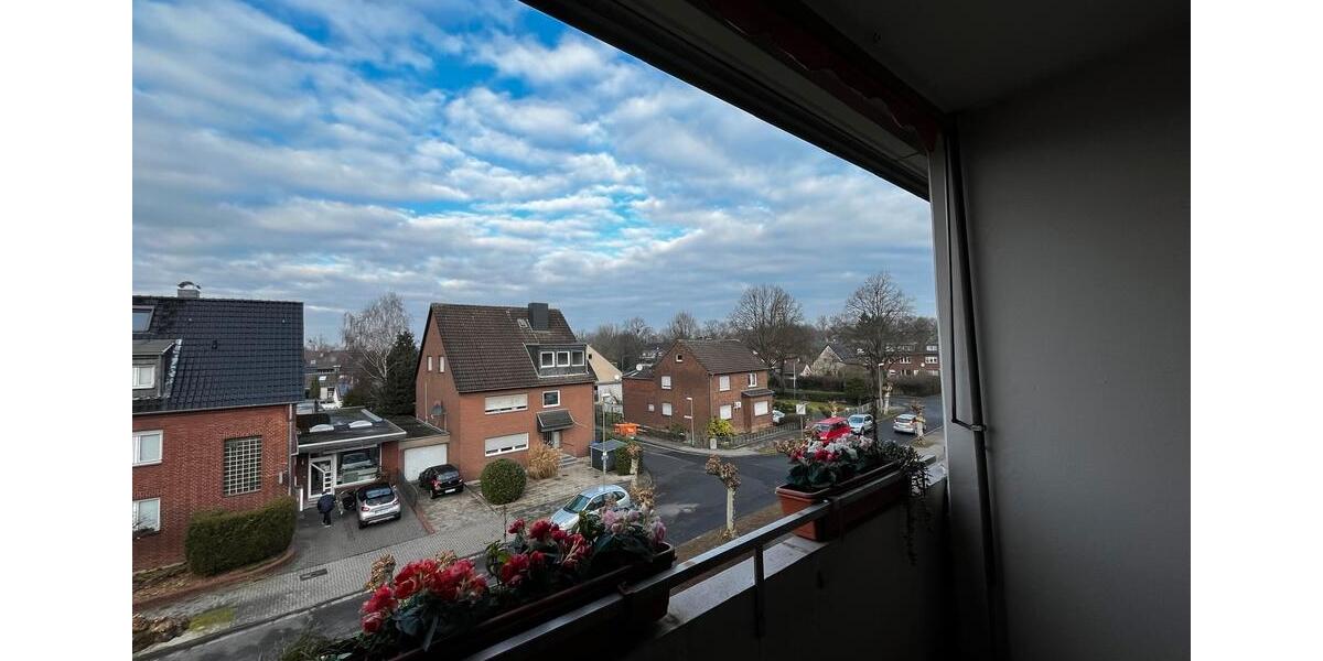 Schön geschnittenes Appartement mit Balkon 