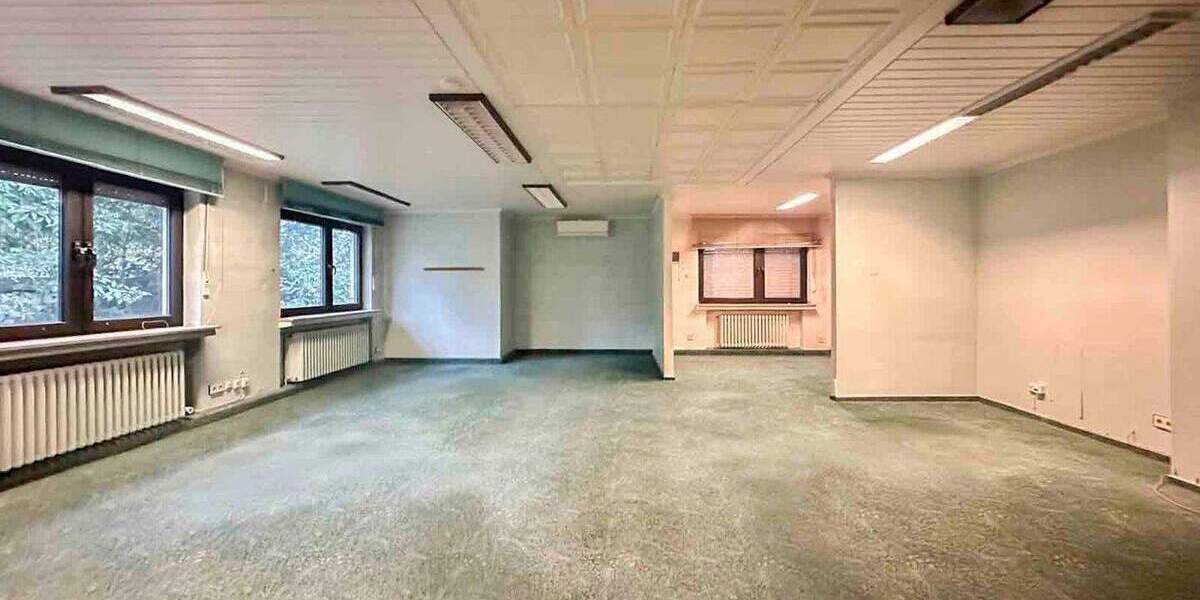 Leverkusen-Rheindorf: Wohnhaus mit Büro, Garten & Wellness - ca. 298 m² Wohn-Nutzfläche 7 zimmer