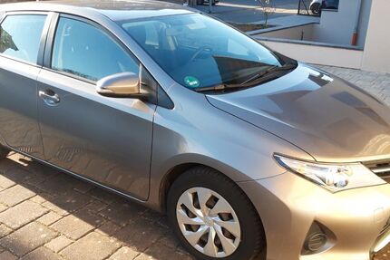 Toyota Auris 94.232 km 7.000 &euro; Erftstadt 50374