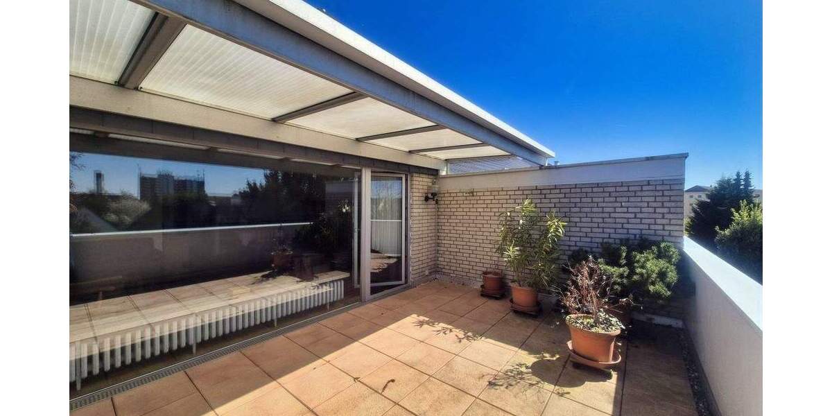 TOPLAGE IM HILDENER NORDEN - Dachterrassenwohnung mit Modernisierungsbedarf 3 zimmer