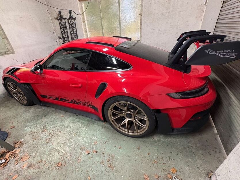 992