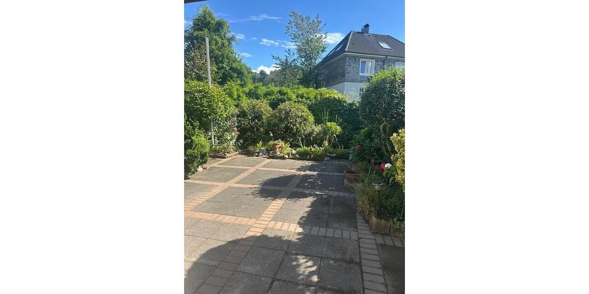 Reihenhaus Solingen Central - 3 Zimmer, 140 m&sup2;, 1.680&euro; | Angebot:24685628