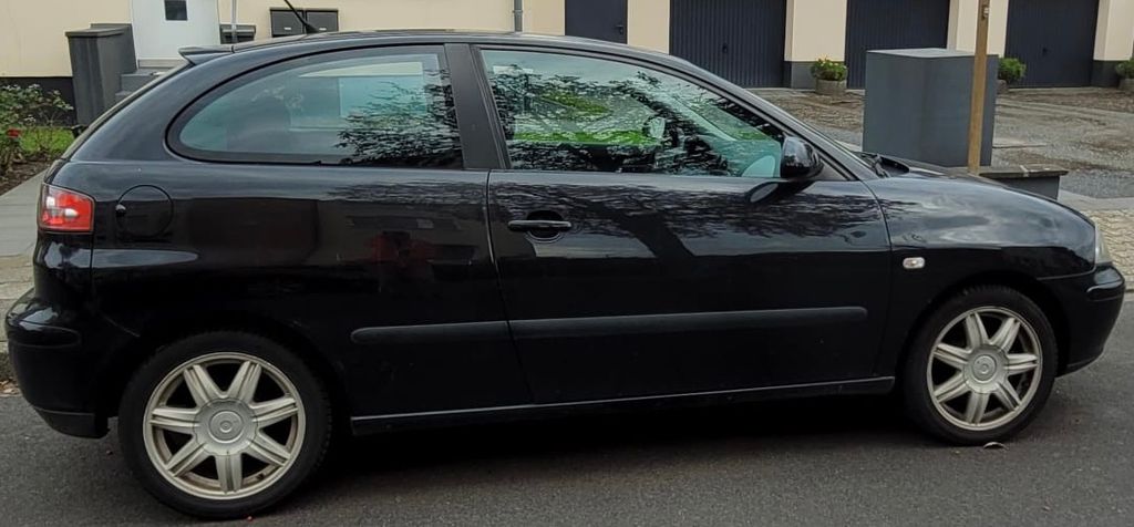Seat Ibiza 219.999 km 1.998 &euro; DÜSSELDORF 40597