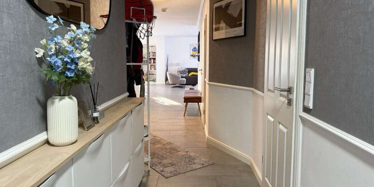 Etagenwohnung Niederkassel - 4 Zimmer, 155 m&sup2;, 1.600&euro; | Angebot:25371611