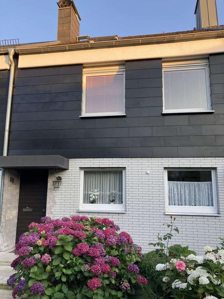 Haus zum Kaufen in Köln 450.000 € 124 m²