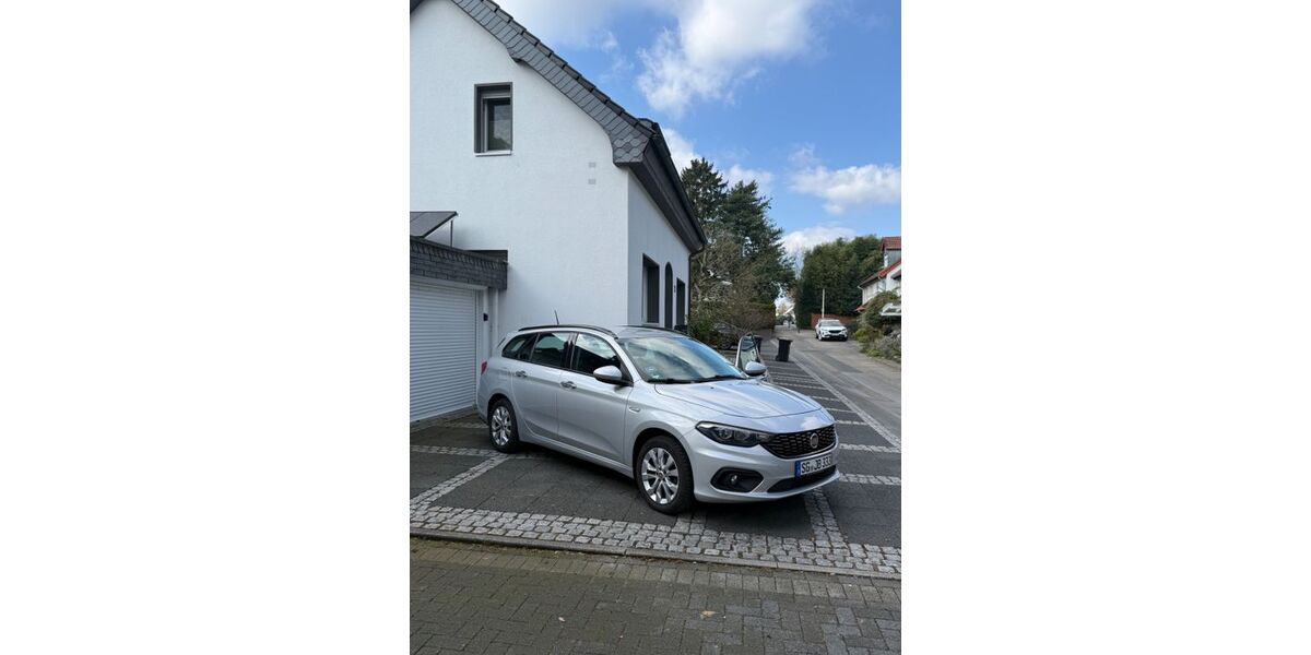 Fiat Tipo 136.000 km 7.999 &euro; Solingen 42697