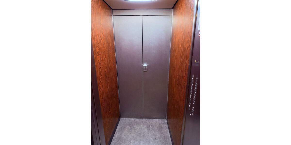 Etagenwohnung Köln Westhoven - 3 Zimmer, 96 m&sup2;, 1.400&euro; | Angebot:25568412