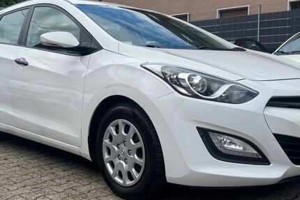 Hyundai i30 141.363 km 6.300 &euro; Köln 50858