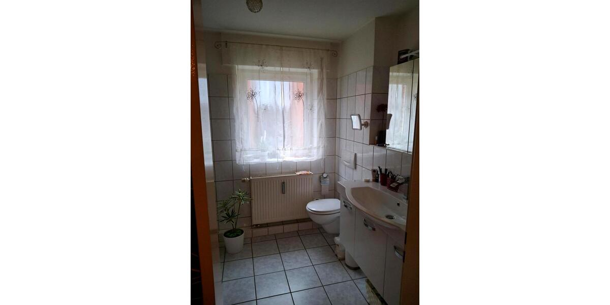 Etagenwohnung Hürth - 3 Zimmer, 85 m&sup2;, 1.020&euro; | Angebot:25616636
