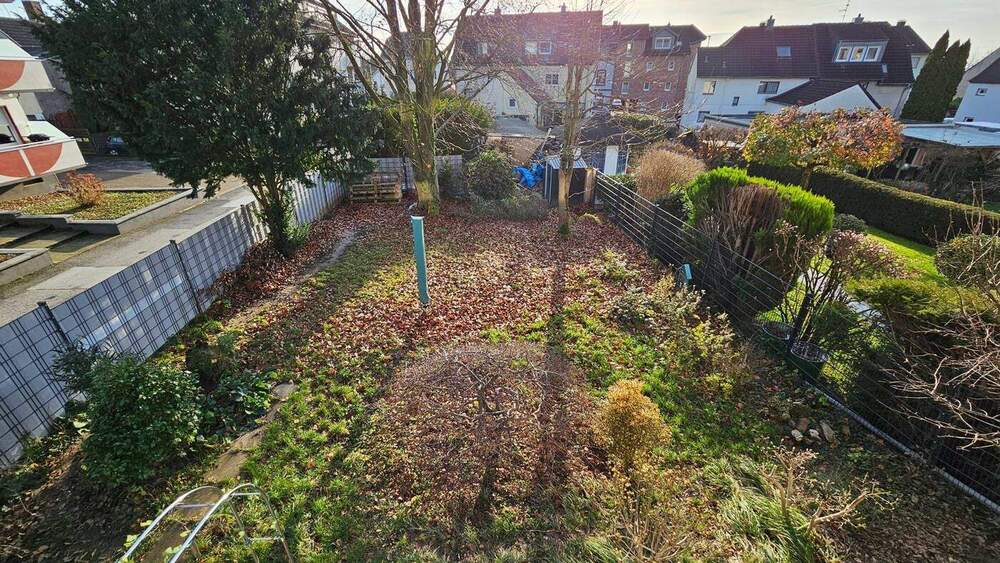 Großzügiges Zweifamilienhaus in bevorzugter Lage von Leverkusen-Lützenkirchen 8 zimmer