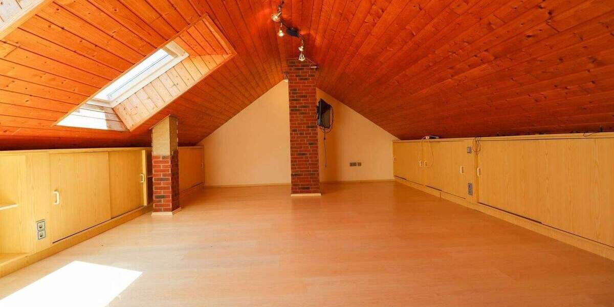 2 Familien- oder 2 Generationenhaus in GV-Südstadt! 8 zimmer