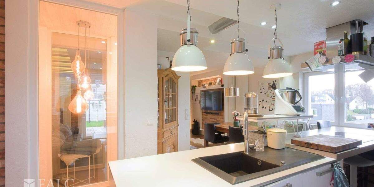 Bungalow Wermelskirchen - 4 Zimmer, 118 m&sup2;, 395.000&euro; | Angebot:25278730