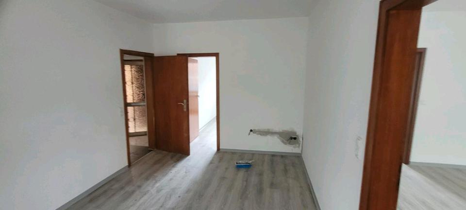 Erdgeschoßwohnung Wesseling - 5 Zimmer, 100 m&sup2;, 1.400&euro; | Angebot:25612799