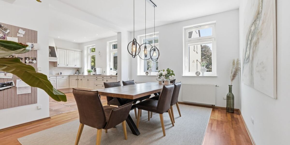 Mit 3D: Historischer Charme trifft modernen Wohnkomfort – umfangreich modernisiertes Einfamilienhaus mit Einliegerwohnung. - Einfamilienhaus Solingen Höhscheid | Angebot:26980800