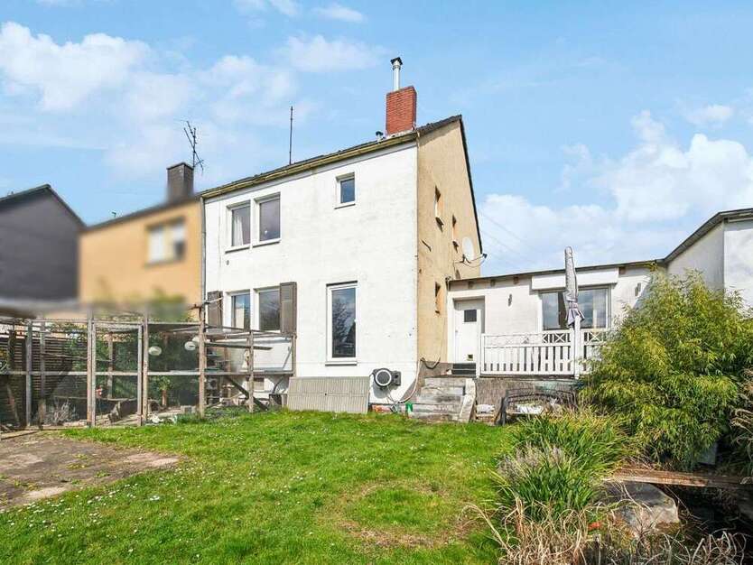 Haus zum Kaufen in Leverkusen 495.000 € 152.39 m²