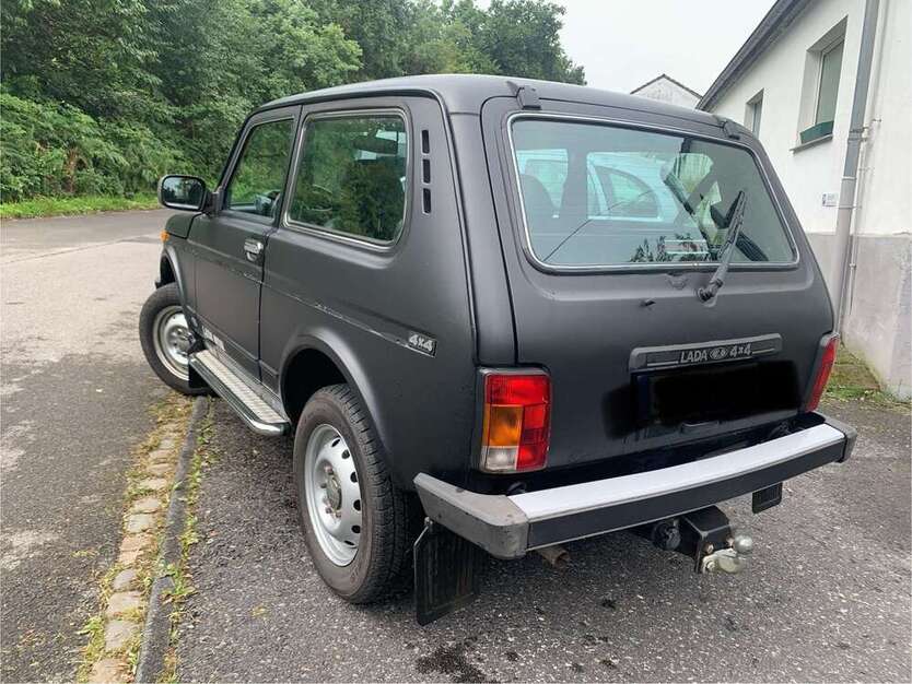 Lada Niva 142.000 km 3.900 € Solingen 42657