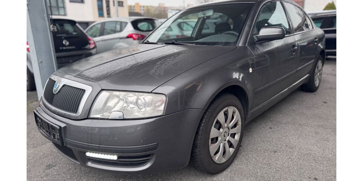 Skoda Superb 151.245 km 3.950 &euro; Hilden 40723