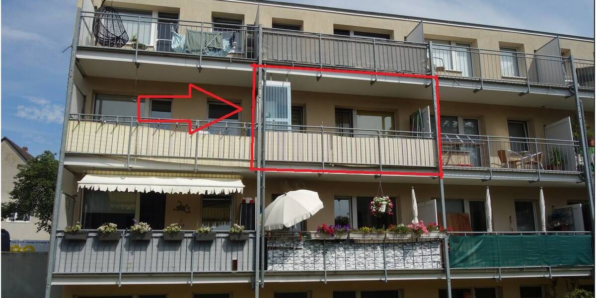 RUHIGE, GEPFLEGTE WOHNUNG IN WERSTEN 1. ETAGE GROßER BALKON INS GRÜNE KOMPLETT LAMINAT 2 zimmer