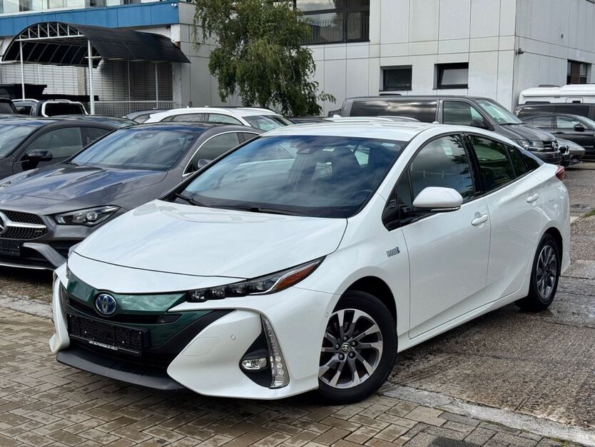 Toyota Prius 110.000 km 16.990 € Köln 51105