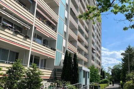 SANKT AUGUSTIN, zentrales 1,5 Zimmer Appartement, Küche, Diele, Bad-WC, ca. 42 m² Wfl. mit Balkon