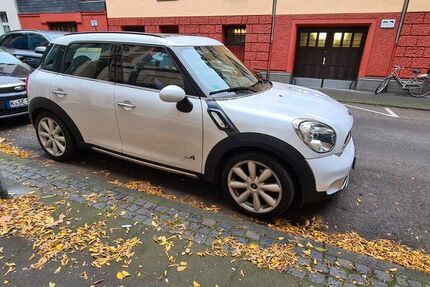 Mini Countryman S (Cooper) 90.000 km 13.500 &euro; Köln 50739