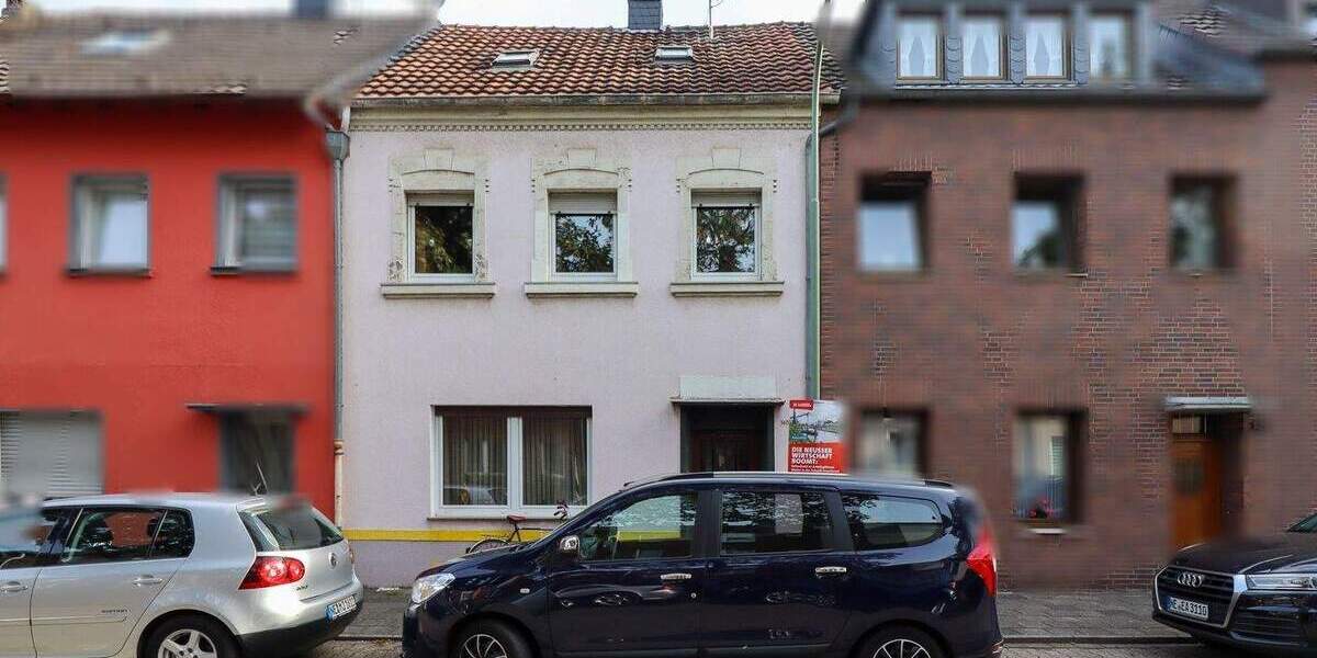 Reihenmittelhaus mit großem Potenzial und Garten in zentraler Lage 5 zimmer