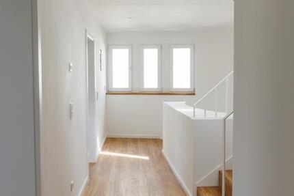 Luxuriös saniertes Einfamilienhaus mit Atelier & großem Garten 8 zimmer