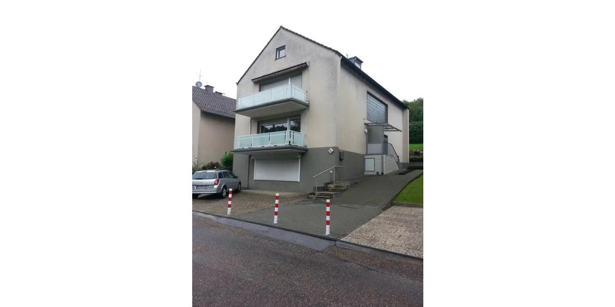 Maisonettenwohnung Solingen - 5 Zimmer, 125 m&sup2;, 1.200&euro; | Angebot:25612802