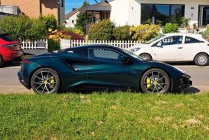 Lotus Emira 10.000 km 85.299 € Neuss 41464