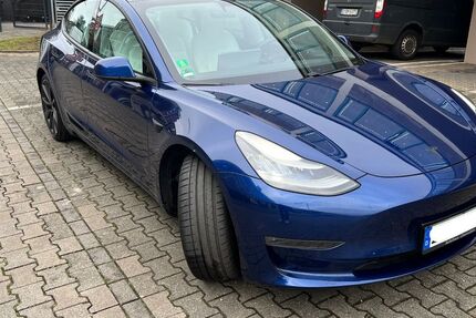 Tesla Model 3 72.000 km 25.000 &euro; Düsseldorf 40237