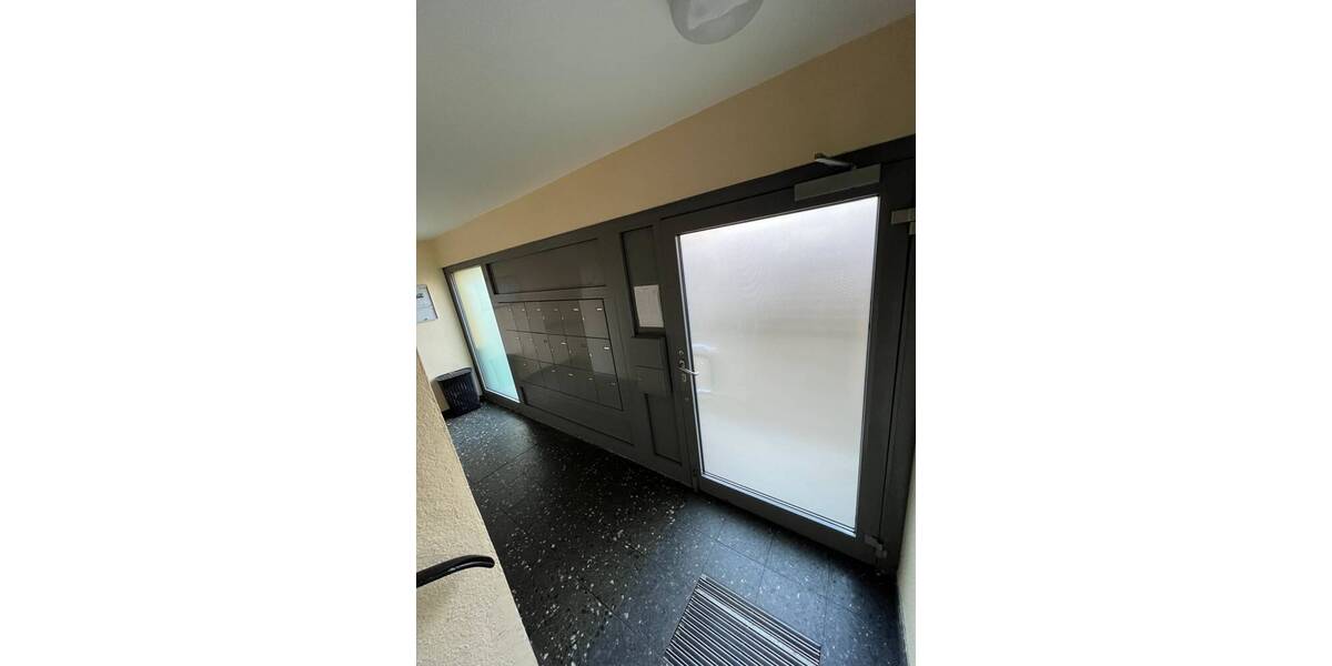 3 Zimmer Erdgeschosswohnung mit windgeschützter Loggia! 3 zimmer