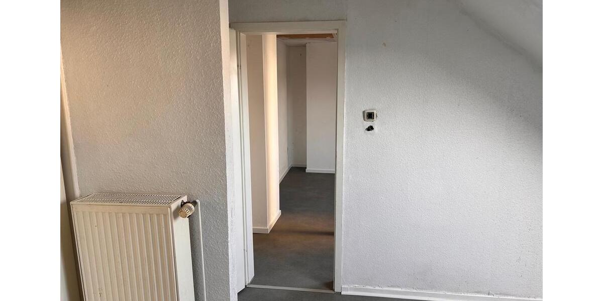 Dachgeschoßwohnung Solingen Central - 3 Zimmer, 78 m&sup2;, 770&euro; | Angebot:26413519