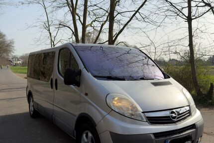 Opel Vivaro 108.000 km 12.650 &euro; Köln 50667