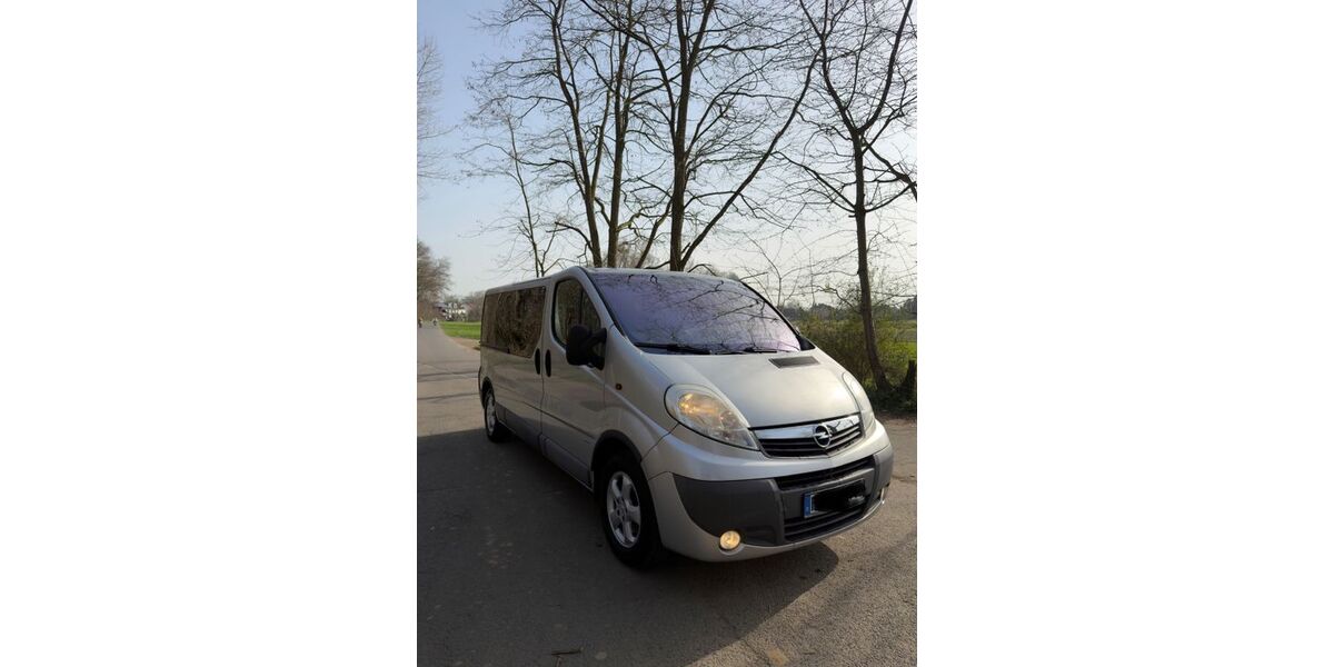Opel Vivaro 108.000 km 12.650 &euro; Köln 50667