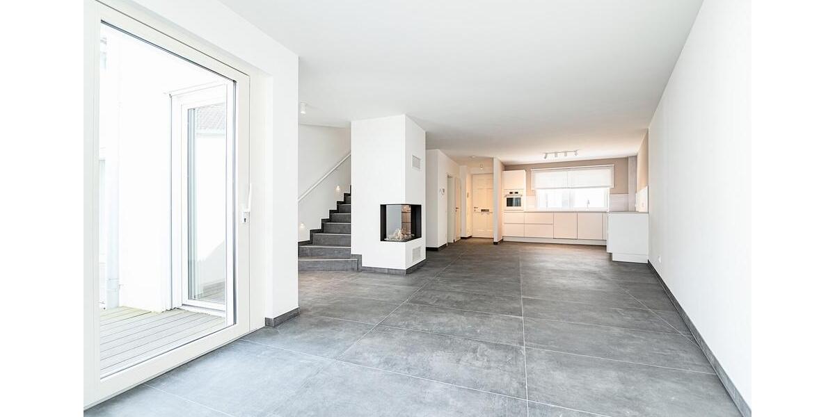 Einfamilienhaus Hilden - 3 Zimmer, 122 m&sup2;, 2.340&euro; | Angebot:23459204