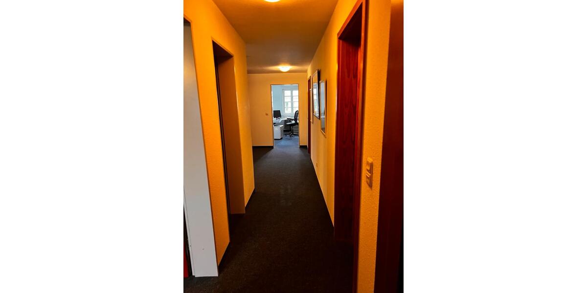 Dachgeschoss komplett zu mieten 100QM zimmer