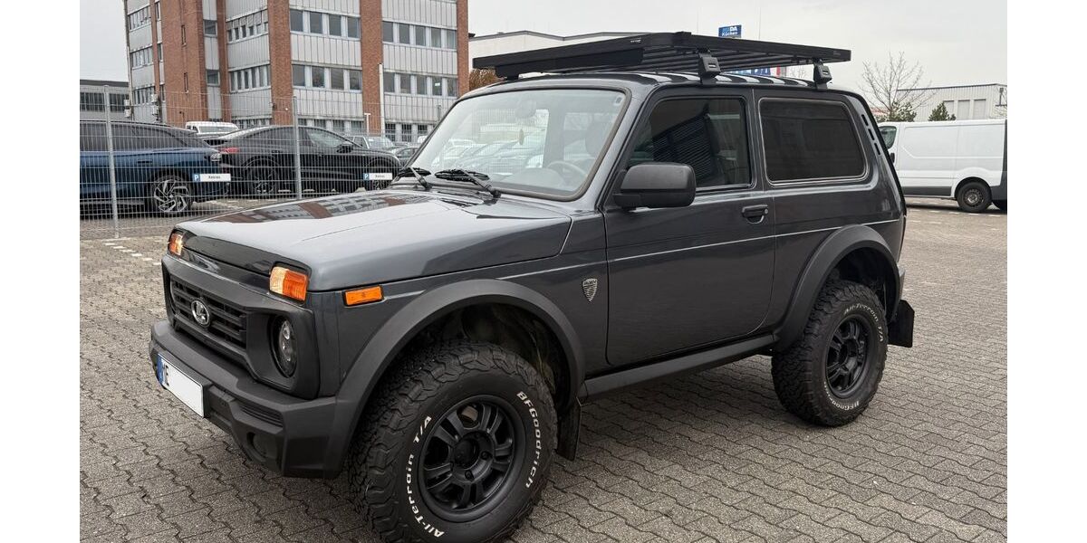 Lada Niva 27.700 km 16.495 € Langenfeld 40764